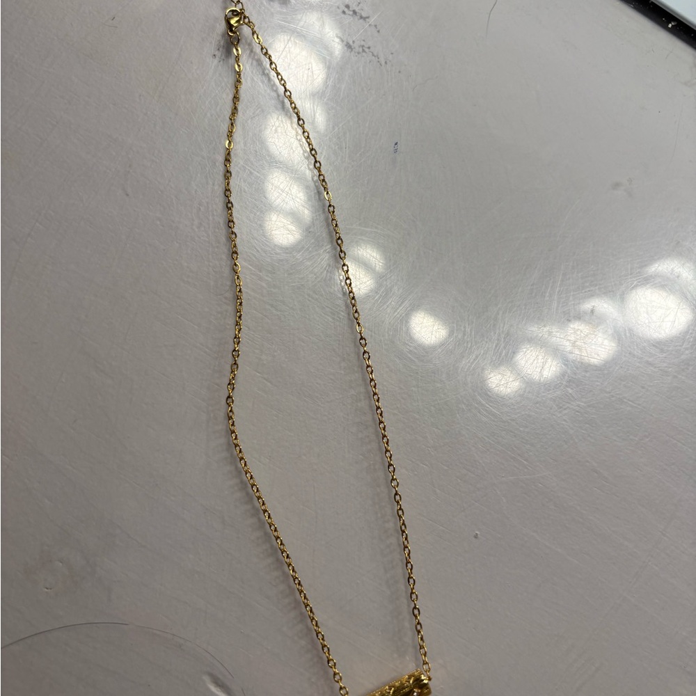 Elegant Gold Necklace